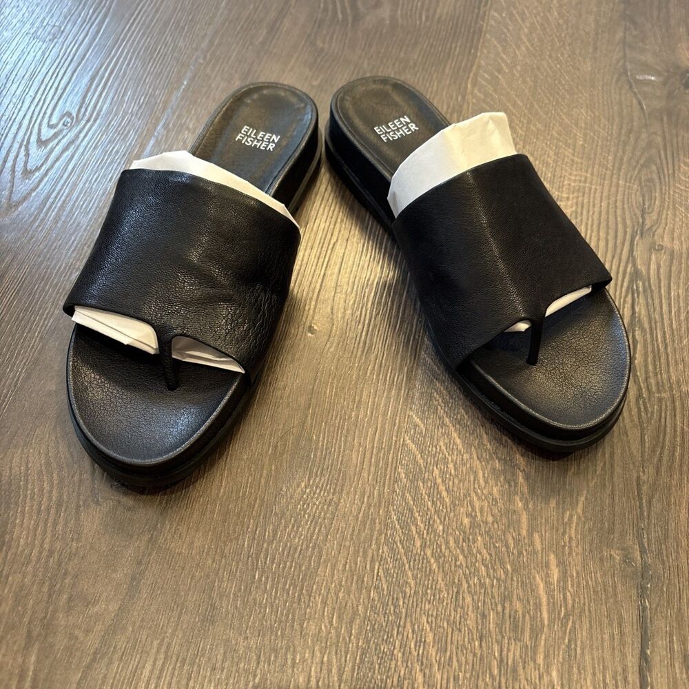 Eileen Fisher Duet Tumbled Leather Sandal In Black Size 7M